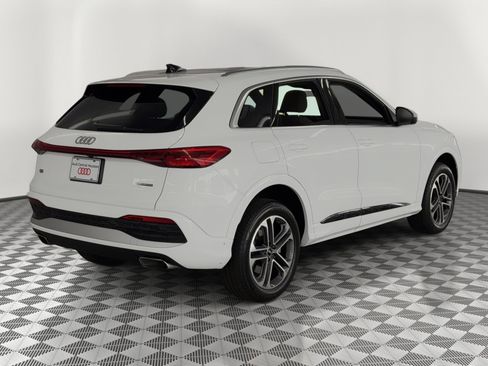 Certified 2025 Audi Q5 Premium Plus w/ Premium Plus image 9