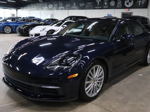 Used 2020 Porsche Panamera image 1