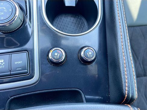 Used 2023 Nissan Maxima SR w/ Sport Mat Group FWD image 21