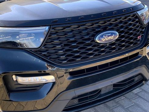 Used 2020 Ford Explorer ST w/ Premium Technology Package image 32
