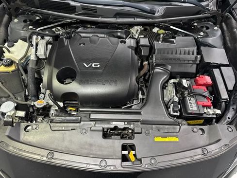 Used 2021 Nissan Maxima 3.5 SV w/ Floor Mat Group FWD image 10
