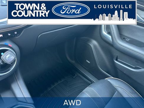 Used 2021 Chevrolet Blazer Premier w/ Driver Confidence II Package AWD/4WD image 5