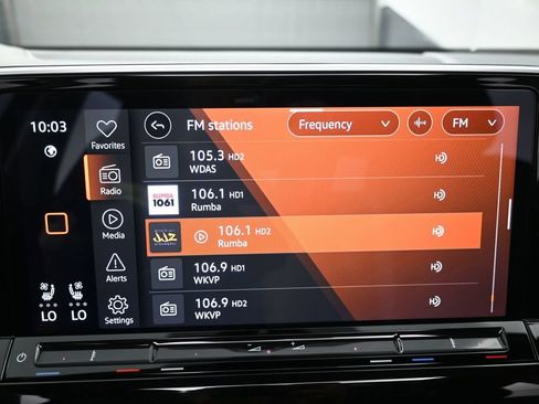 Used 2025 Volkswagen Atlas Peak Edition SE AWD/4WD image 13