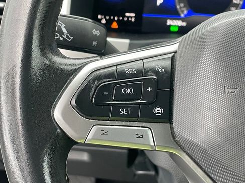 Used 2022 Volkswagen Atlas Cross Sport SE image 14