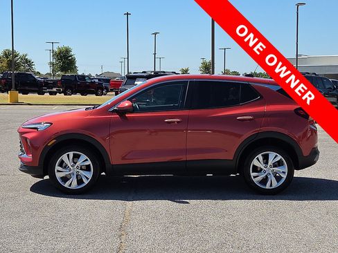 Used 2024 Buick Encore GX Preferred FWD image 3