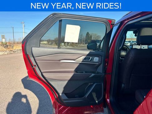 New 2026 Ford Explorer Platinum image 19