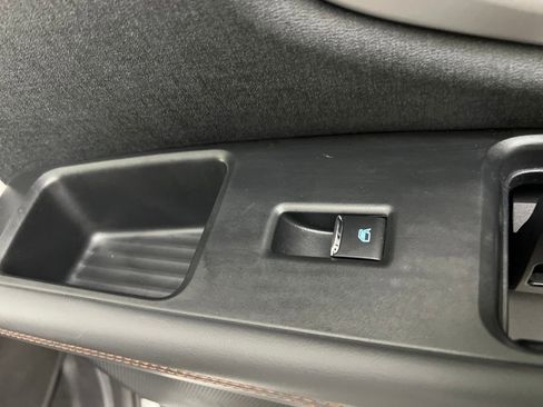 Used 2025 Ford Expedition Active AWD/4WD image 20