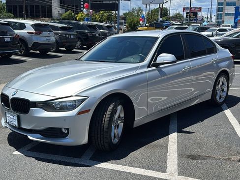 Used 2014 BMW 320i xDrive Sedan AWD/4WD image 7