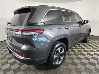 Used 2022 Jeep Grand Cherokee Limited 4xe AWD/4WD video 3