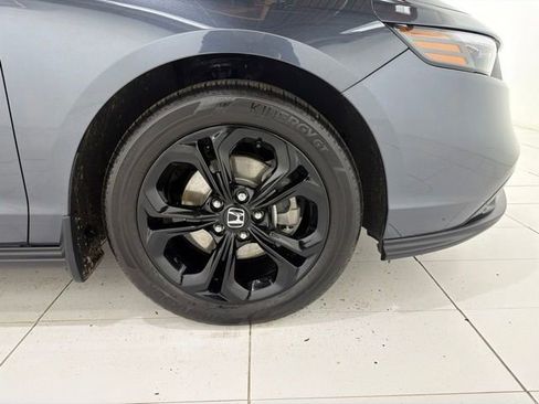 Used 2025 Honda Accord SE image 43