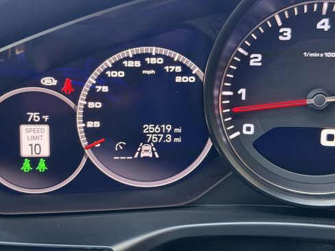 Certified 2023 Porsche Panamera 4S image 37