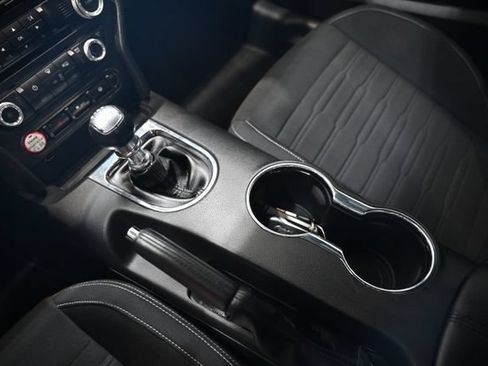 Used 2015 Ford Mustang GT RWD image 19