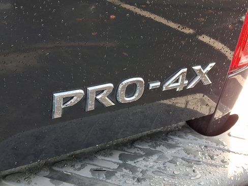 Used 2015 Nissan Frontier PRO-4X w/ Pro-4x Luxury Package image 31