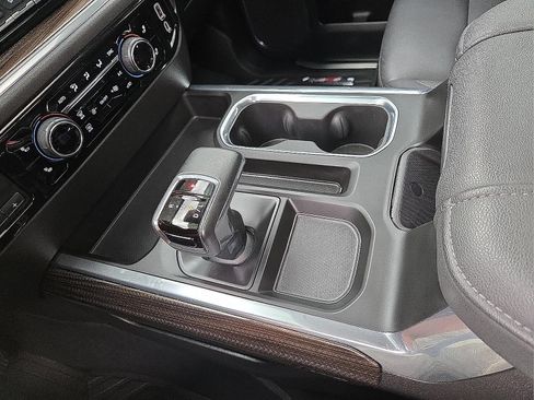 Used 2025 Chevrolet Silverado 1500 LT Trail Boss w/ Convenience Package II AWD/4WD image 25