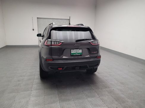 Used 2021 Jeep Cherokee Trailhawk w/ Technology Group AWD/4WD image 6