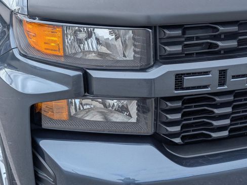 Used 2022 Chevrolet Silverado 1500 Custom w/ Safety Confidence Package image 4