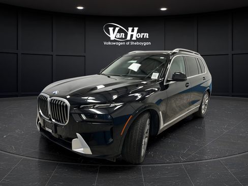 Used 2023 BMW X7 xDrive40i AWD/4WD image 3