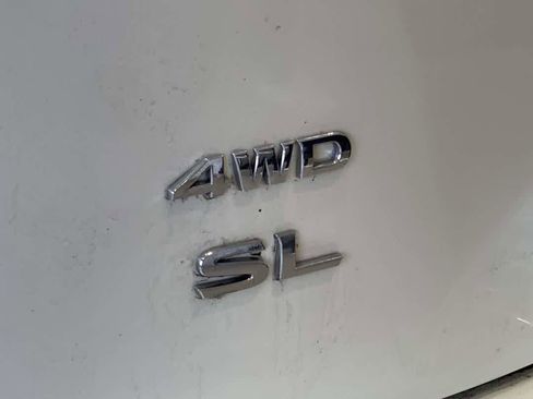 Used 2019 Nissan Pathfinder SL w/ SL Premium Package AWD/4WD image 12