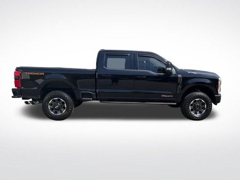 Used 2023 Ford F250 Lariat w/ Tremor Off-Road Package AWD/4WD image 4