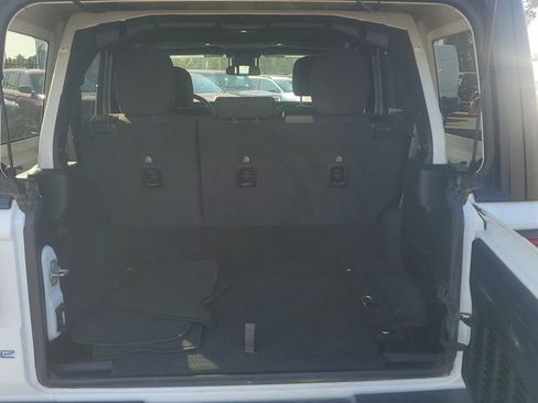 Used 2024 Jeep Wrangler Unlimited Rubicon 4xe AWD/4WD image 10