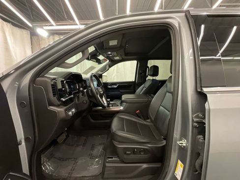 Used 2024 GMC Sierra 1500 SLT w/ SLT Premium Plus Package AWD/4WD image 10