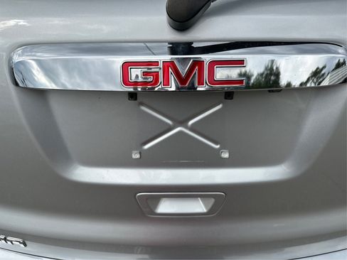 Used 2015 GMC Acadia SLE AWD/4WD image 22