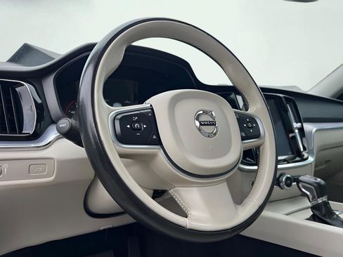 Used 2020 Volvo S60 T5 Momentum FWD image 63