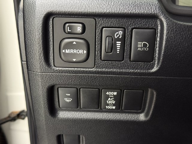 Used 2020 Toyota 4Runner SR5 AWD/4WD image 14