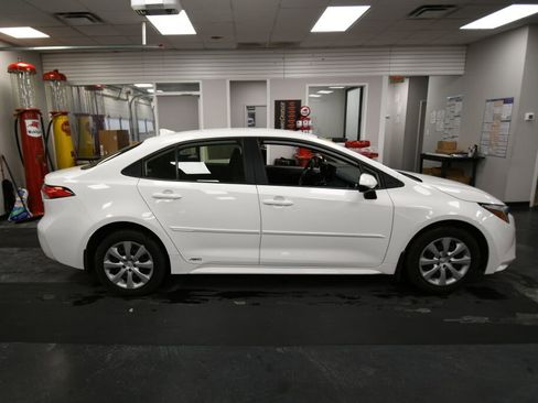 Certified 2024 Toyota Corolla LE image 8