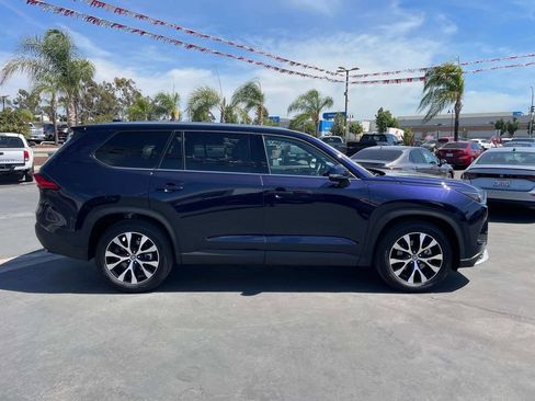 Used 2024 Toyota Grand Highlander MAX Limited image 3