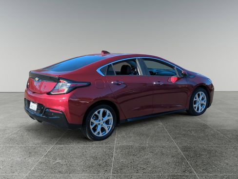 Used 2016 Chevrolet Volt Premier w/ Driver Confidence Package image 5