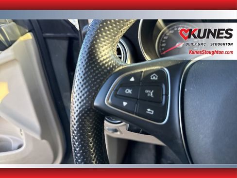 Used 2019 Mercedes-Benz GLC 300 4MATIC image 24