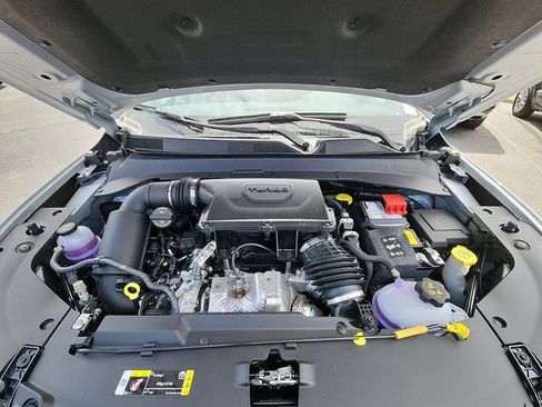 New 2025 Jeep Compass Latitude AWD/4WD image 9