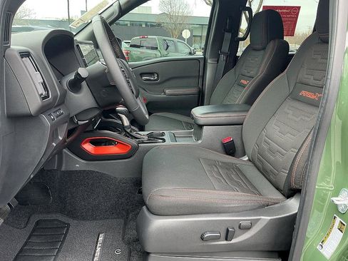 Certified 2025 Nissan Frontier Pro-X image 12