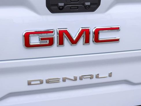 New 2026 GMC Sierra 1500 Denali w/ Denali Reserve Package AWD/4WD image 10