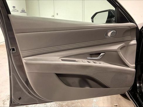 Used 2023 Hyundai Elantra SEL w/ Convenience Package FWD image 21
