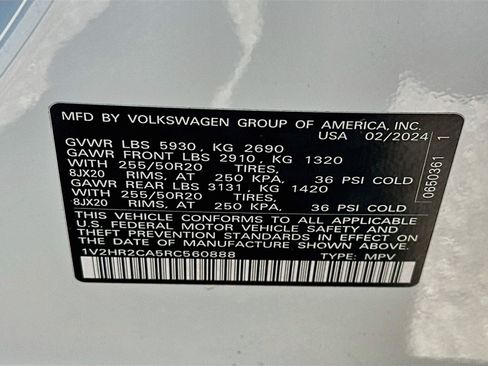 Used 2024 Volkswagen Atlas SE AWD/4WD image 12