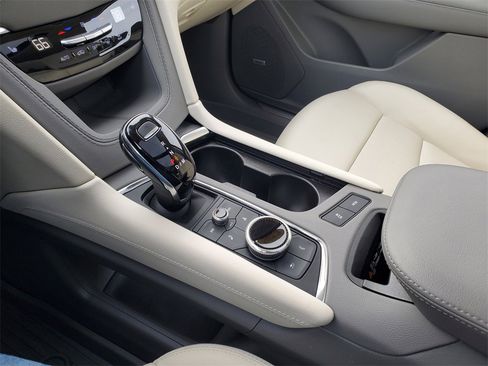 Used 2023 Cadillac XT5 Premium Luxury w/ LPO, Floor Liner Package image 27