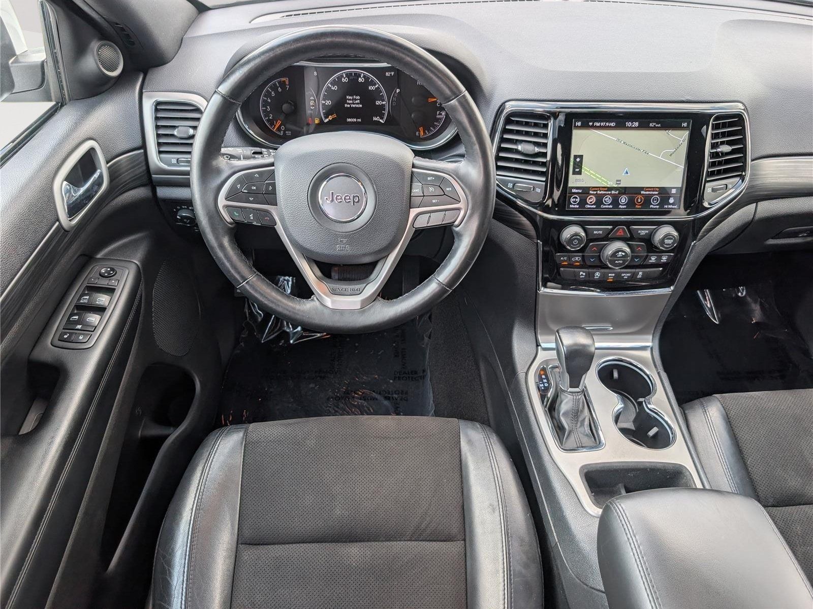 Used 2020 Jeep Grand Cherokee Altitude AWD/4WD image 16