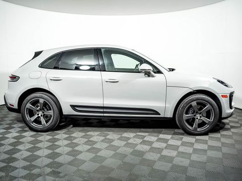 Used 2026 Porsche Macan AWD/4WD image 9