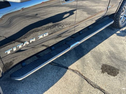 Used 2024 Nissan Titan Platinum Reserve w/ Moonroof Package image 10