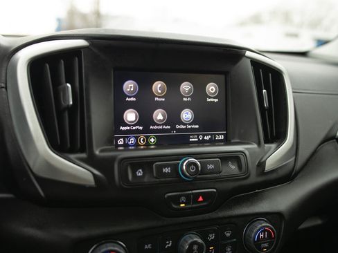 Used 2023 GMC Terrain SLE w/ Driver Convenience Package image 8