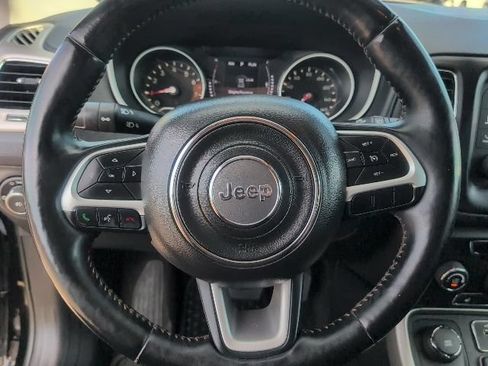Used 2018 Jeep Compass Latitude w/ Cold Weather Group AWD/4WD image 21