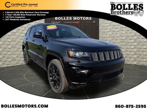 Certified 2022 Jeep Grand Cherokee Laredo X AWD/4WD image 1