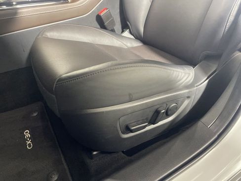 Certified 2025 MAZDA CX-30 2.5 Turbo w/ Premium Plus Pkg image 11