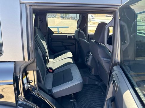 Used 2025 Ford Bronco 4-Door AWD/4WD image 12