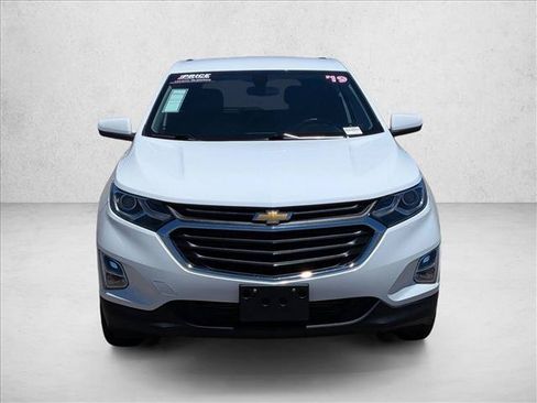 Used 2019 Chevrolet Equinox LT FWD image 2