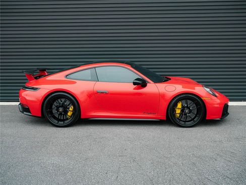 Certified 2025 Porsche 911 Carrera 4 GTS AWD/4WD image 22