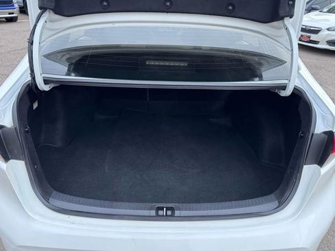 Used 2020 Toyota Corolla LE image 38