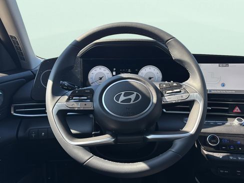 New 2026 Hyundai Elantra Limited FWD image 12